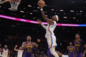 Entregar a la química de los lakers de medicamentos Eche un vistazo a