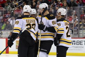 3 jugadores de Boston Bruins más impresionantes de 7-2 ganan sobre la hazaña inusual de Jersey Devils. David Pastrnak