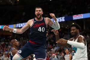 Clippers hablan con Kings con boleto en los cuatro primeros en el oeste