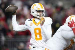 Nico iamaleava sale como Tennessee QB en nil disputa