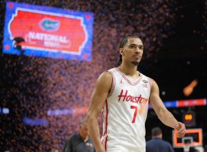 Houston G Milos Uzan para la lista de verificación para el draft de la NBA