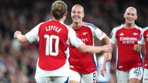 Hembras del Arsenal 5-1 Leicester: Caitlin Foord y Beth Mead se dirigen en la dirección correcta a medida que los artilleros cerran el espacio en el máximo de WSL a tres puntos