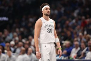 ¿Qué número de aspectos calificó Klay Thompson esta noche contra Sacramento Kings? (16 de abril)