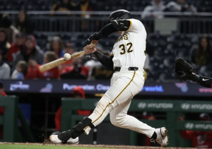 MLB sobre/por debajo de la apuesta más fácil: Cleveland Guardians vs. Pittsburgh Pirates, 19 de abril