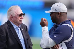 Jerry Jones duda de que Dallas redactará a QB, cree en la intención del draft de los Cowboys