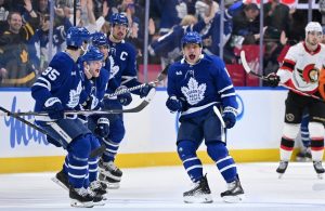Maple Leafs que se transfieren más cerca a un rescate de playoff-secuencia poco común contra los senadores