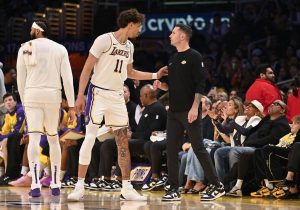 JJ Redick admite que el enorme agujero defensivo de los Lakers dejó la partida de Anthony Davis explotada por T’Wolves