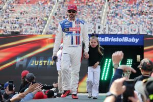 Josh Berry mata a un gallo en algún momento en la velocidad de la Copa Talladega