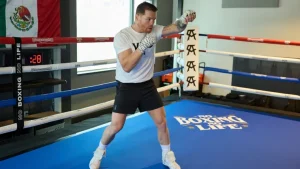 ¿Cuánto mide Canelo Álvarez? La estatura del boxeador mexicano | Wearing News Spain