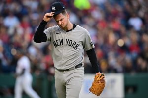 Clarke Schmidt de los Yankees se rascó desde el principio frente a los rayos