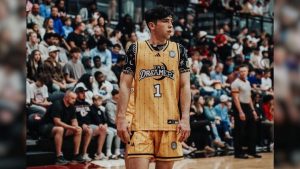 “Isaac Ellis es 18 jugando dos años abajo 16U”: los seguidores de los aros reaccionan a la perspectiva de tlba UA que colocan 17 aspectos para asegurar contra CP3 EYBL