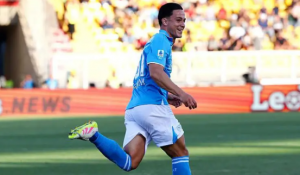 Napoli aprieta el título de la Serie A mientras el Inter Milán retiene la vela