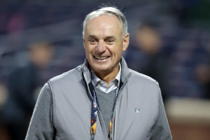 Rob Manfred no puede dejar que Pete se convirtiera en el corredor de la popularidad, incluso ahora