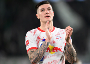 Scouts del Arsenal Benjamin Sesko en excesivo choque hacia el Bayern de Múnich