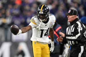 Los vaqueros desarrollan WR George Pickens de Steelers para selecciones de draft
