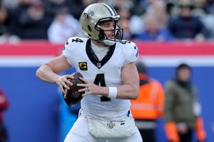 Saints QB Derek Carr retirando después de 11 temporadas