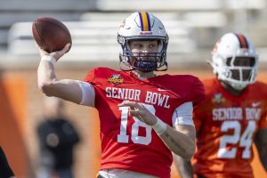 Packers Signal Novato canadiense QB Taylor Elgersma