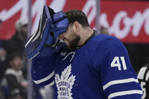 Flejes de las hojas, la fuga de hellebuyck y los playoffs de la NHL son un desastre que llaman la atención
