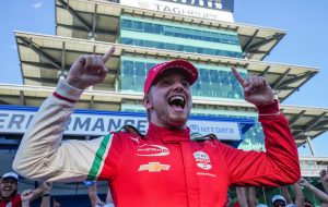 El novato de Indy 500, Robert Shwartzman, se vuelve más rápido en la calificación