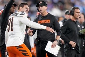 El entrenador de los Bengals dice que ha hablado con Trey Hendrickson