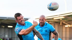 Liga inteligentemente organizada: Artículos de bombardeo de la primera mitad Hull FC en intención a 26-12 Victoria en Leigh Leopards
