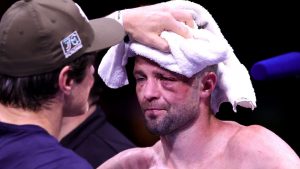 Josh Taylor: La búsqueda de Scotsman para alterarse en un campeón mundial de dos peso termina con la derrota de Ekow Essuman