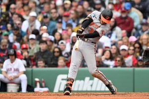 Los Orioles se alejan para el segundo rescate recto sobre los Medias Cmonosas