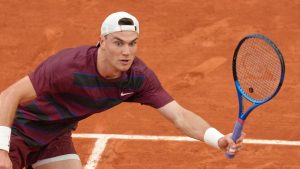El francés se origina como se hizo a un lado: Draper proviene de aliento a vencer a Bellucci-Calificación, actualizaciones de First-Spherical Match en Roland-Garros