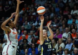 Wings Snap Snap prolongado Skid en el regreso de Paige Bueckers a Connecticut