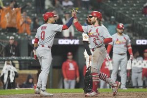 Los Rangers con dificultades salvan a punto de exigir el envío contra los cardenales de rayas