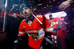 El autor de la NHL opina Maple Leafs puede colgar a Retful desde Brad Marchand si su AAV es de $ 7 millones o más grande