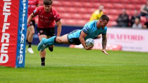 Colossal League: Hull FC Streak en siete intentos en 38-6 Web sobre Crisis Club Salford Pink Devils