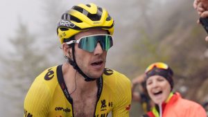Giro d’Italia: Simon Yates de Gran Bretaña gana el título por primera vez después de una hermosa penúltima etapa