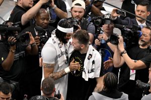 Cambiar la repetición de Hype de barril cuando los Lakers de Mavs se encuentran en la pretemporada