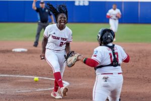 Texas Tech Stuns Oklahoma para llegar al cierre de WCWS