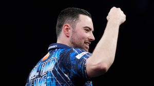 Nordic Darts Masters: Luke Humphries y Jonny Clayton alcanzan cuartos de final después de tiroteos en las piernas finales; Luke Littler también avanza