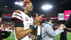 Jayden Daniels, quaterback de Commanders, muestra sus habilidades en una posición poco conocida | Carrying Data Spain