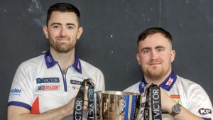 Copa Mundial de Darts: Luke Littler tiene el respaldo de Luke Humphries como gloria de pareja en inglés en Alemania