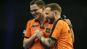 Copa Mundial de Darts: Países Bajos, Alemania, República de Eire entre los ganadores de la primera noche en el escenario del vecindario