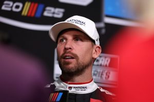 Actualización predominante de Denny Hamlin emitida antes que México NASCAR Fragment