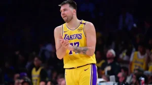 El mensaje de Magic Johnson tras el cambio físico de Luka Doncic que impacta a los Lakers | Carrying News Spain