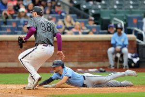 La cuarta y la reducción sólida de 5 jog de Rays detiene los Mets