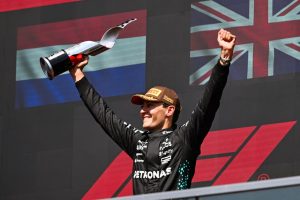 George Russell gana de Pole en Canadian Mountainus Prix
