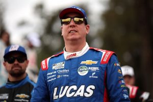 Kyle Busch asume la culpa de los primeros pasos que se introdujeron en daños multiautomóviles en Viva México 250