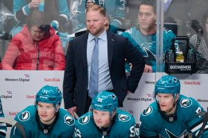 5 jugadores y personal de San Jose Sharks perjudicial para la lista de retoques después de otro horario de año horrible. Ryan Warsofsky