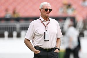 Jimmy Haslam, Browns celebra la financiación del estadio de $ 600 millones en fondos estatales