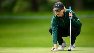 KPMG FMEALES IRLANDO IRSH: Trío inglés Hannah Show Veil, Mimi Rhodes y Lottie Woad One Shot Off Lead