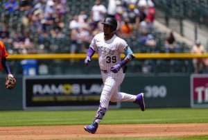 Rockies responde las carreras de los Astros, cuelgue la ventaja restante para la victoria