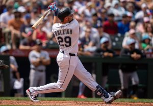 Cal Raleigh llega a dos jonrones adicionales como Piratas en blanco de Marineros