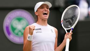 Wimbledon: IGA Swiatek en Dart solo por su carrera después de organizar una fecha de semicunde con Belinda Bencic